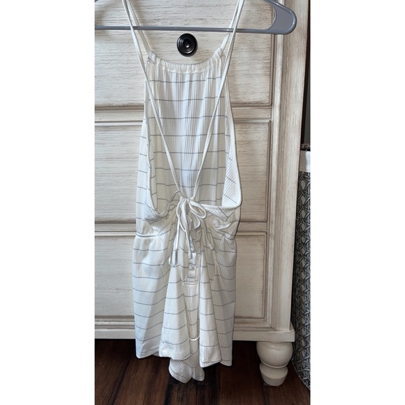 High neck romper - Picture 2 of 2